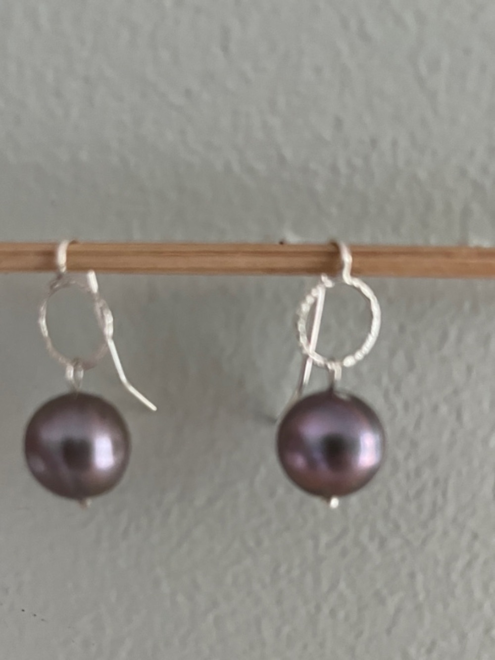 Freshwater Pearl Drop Earrings in Iridescent Purple